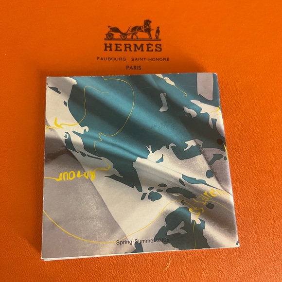 Vintage Hermes Carre 🇫🇷 Scarf Booklet ~ - Picture 2 of 6